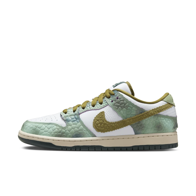 Alexis Sablone x Nike SB Dunk Low 'Chameleon' - HJ3386-300